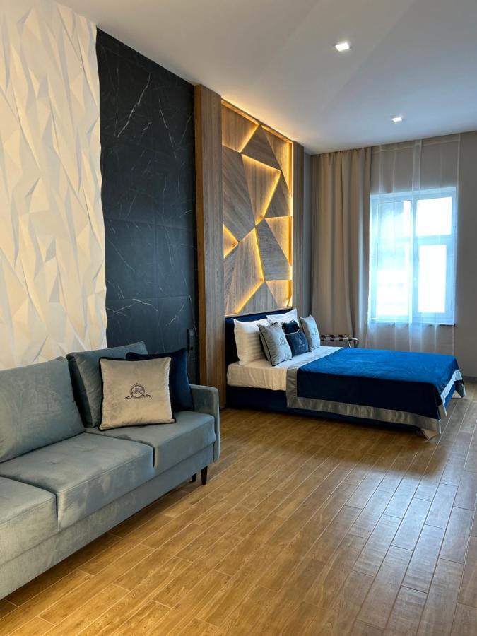 Central Family Boutique Apartments 2 Lviv Exterior photo